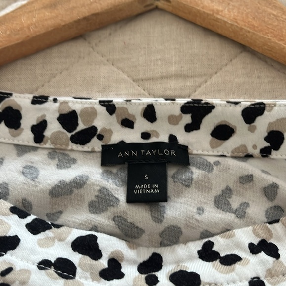 Ann Taylor Black and White Puff Sleeve Ruffled Blouse - Picture 1 of 5